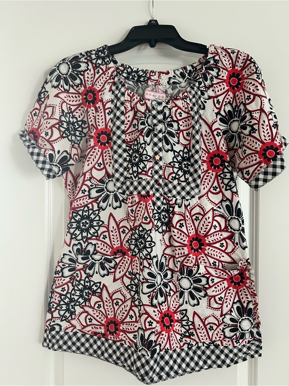 Women’s Floral Peasant Scrub Top - Red & Black